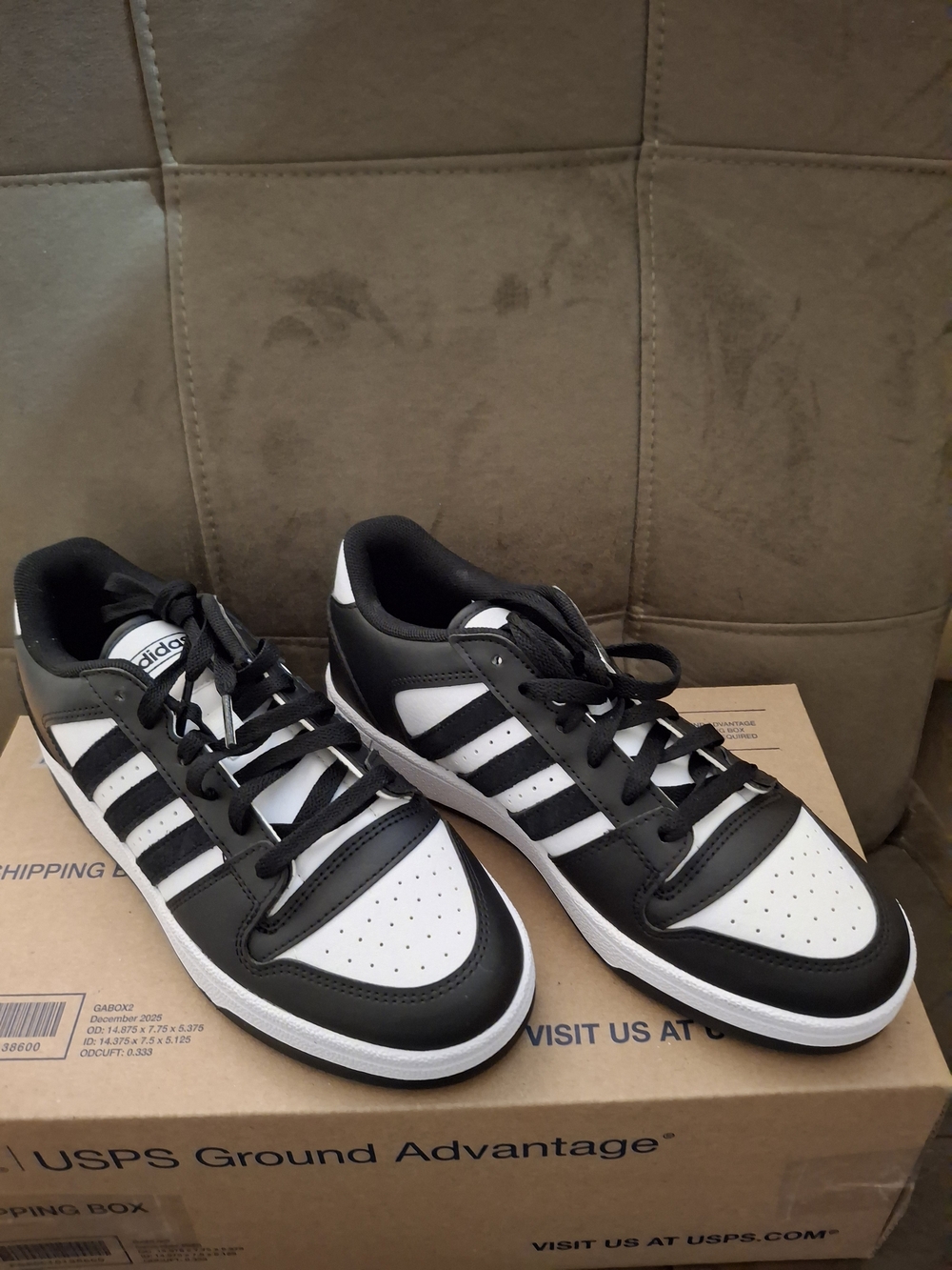 adidas Black and White Turnaroubd Low-Top Men's Sneakers